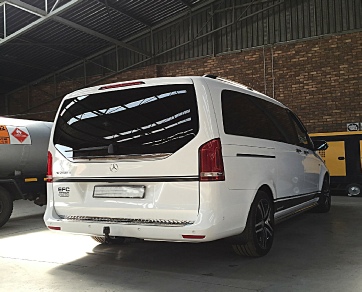 White V-Class Gal