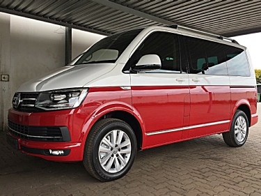 Red Caravelle Gal